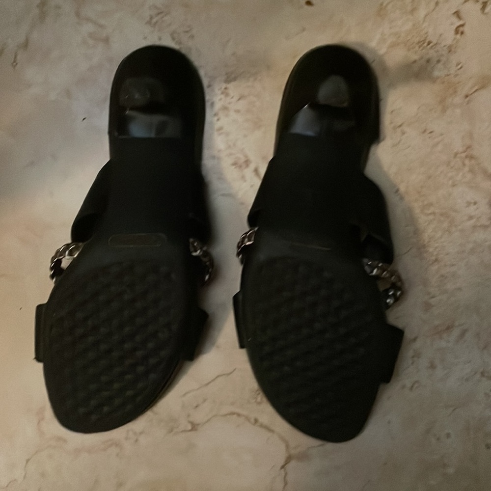 Sandals - Picture 4 of 6